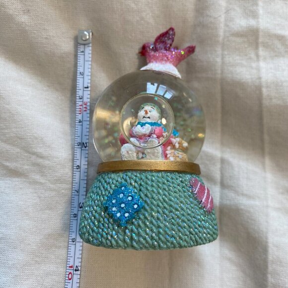 Winter Christmas Snow Man Snow Globe - Picture 10 of 11